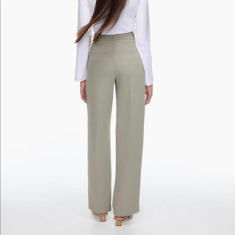 New with tags Effortless pants in Basalt grey size 6